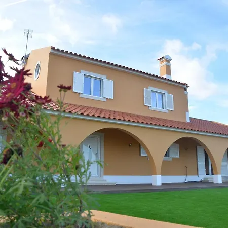 Quinta Da Pontinha Alojamento de Acomodação e Pequeno-almoço Alenquer